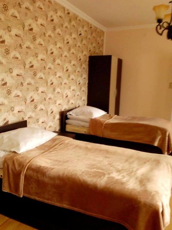 Red Stone Guest House Stepantsminda Quarto foto