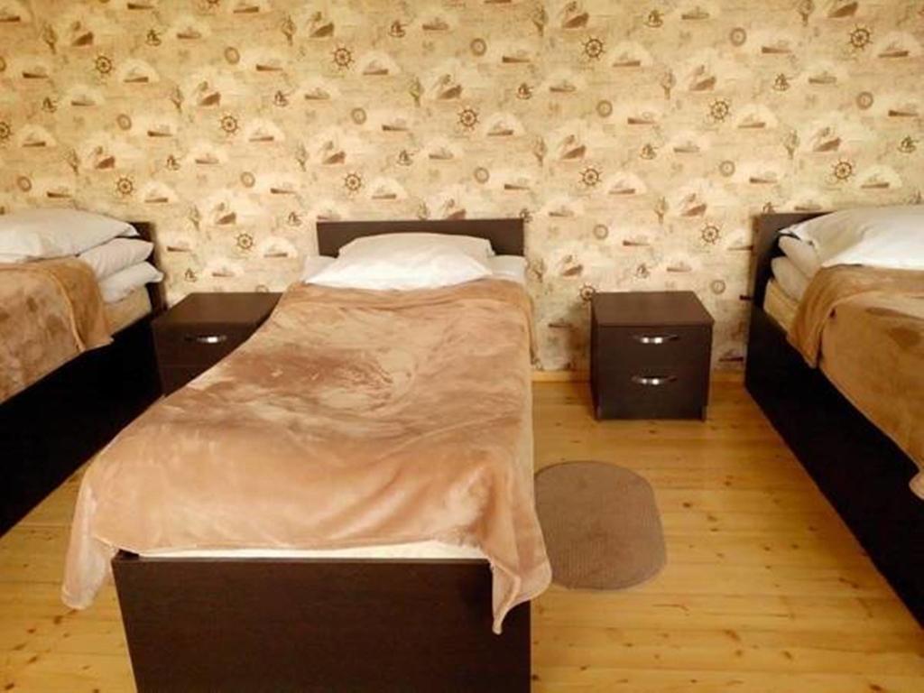 Red Stone Guest House Stepantsminda Exterior foto